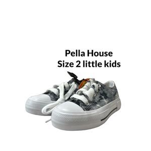 Wonder Nation Little and Big Girls Platform Canvas Sneaker NEW Size 2